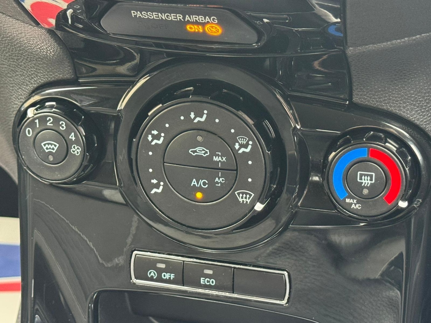 Used Ford Fiesta 2015 for sale - 77695989: Photo 17