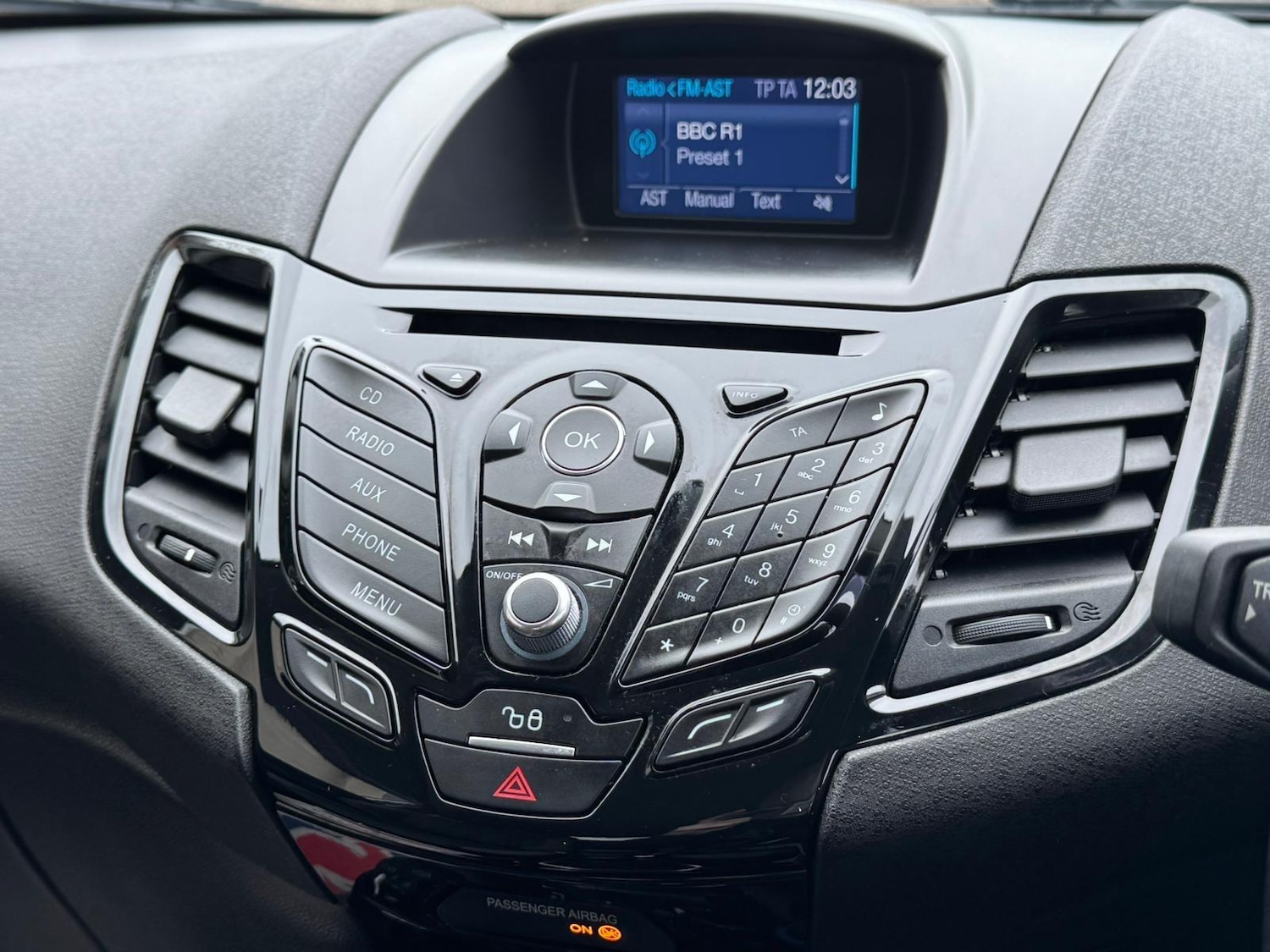 Used Ford Fiesta 2015 for sale - 77695989: Photo 20