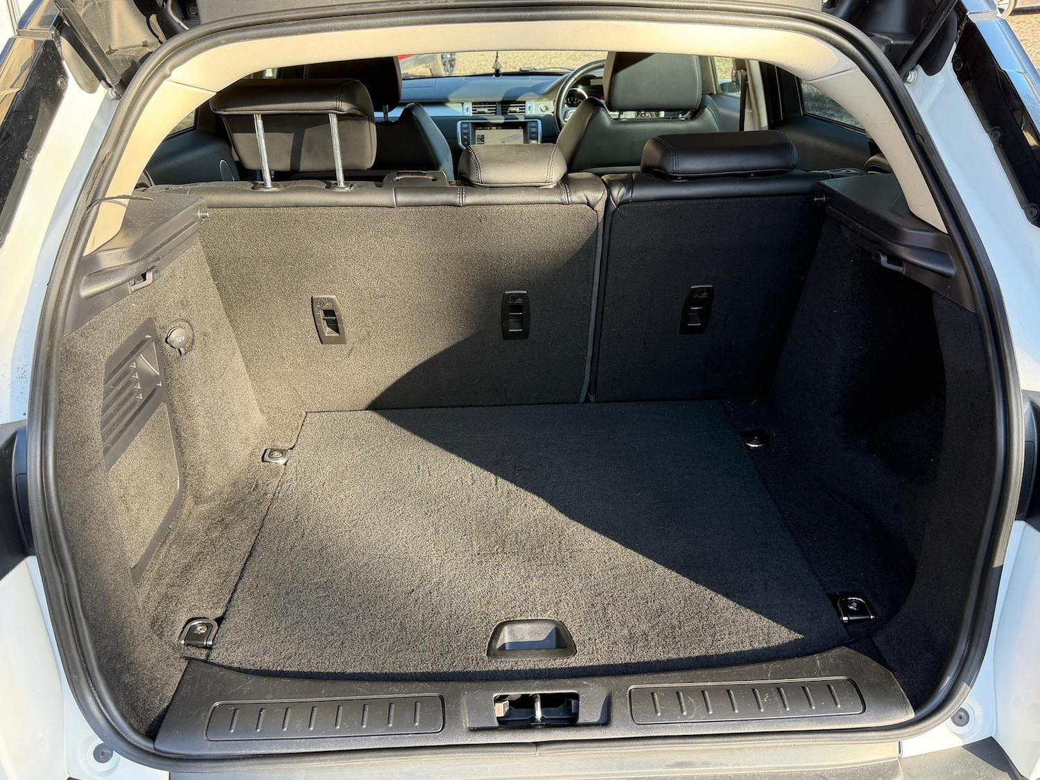 Used Land Rover Range Rover Evoque 2014 for sale - 76606900: Photo 9