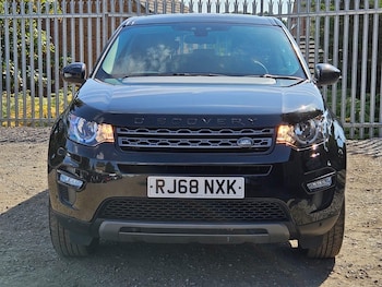 Used Land Rover Discovery Sport 2018 for sale - 79508771: Photo