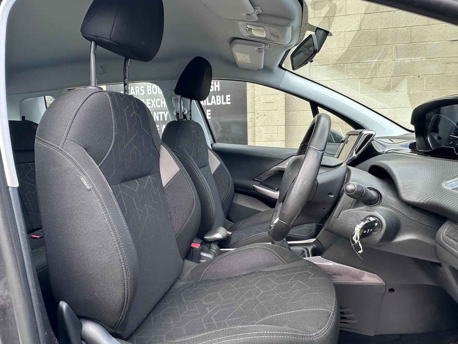 Used Peugeot 2008 2015 for sale - 76013323: Photo 17