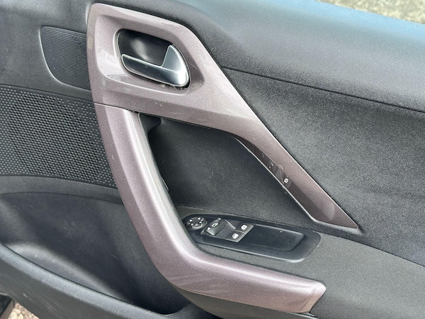 Used Peugeot 2008 2015 for sale - 76013323: Photo 19