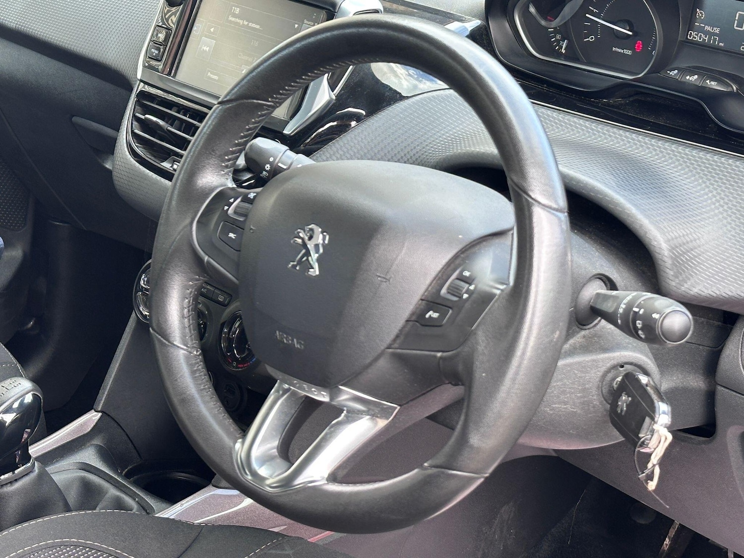 Used Peugeot 2008 2015 for sale - 76013323: Photo 24