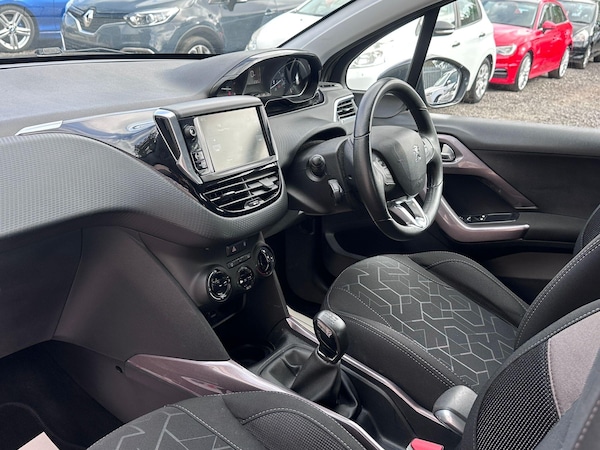 Used Peugeot 2008 2015 for sale - 76013323: Photo 6