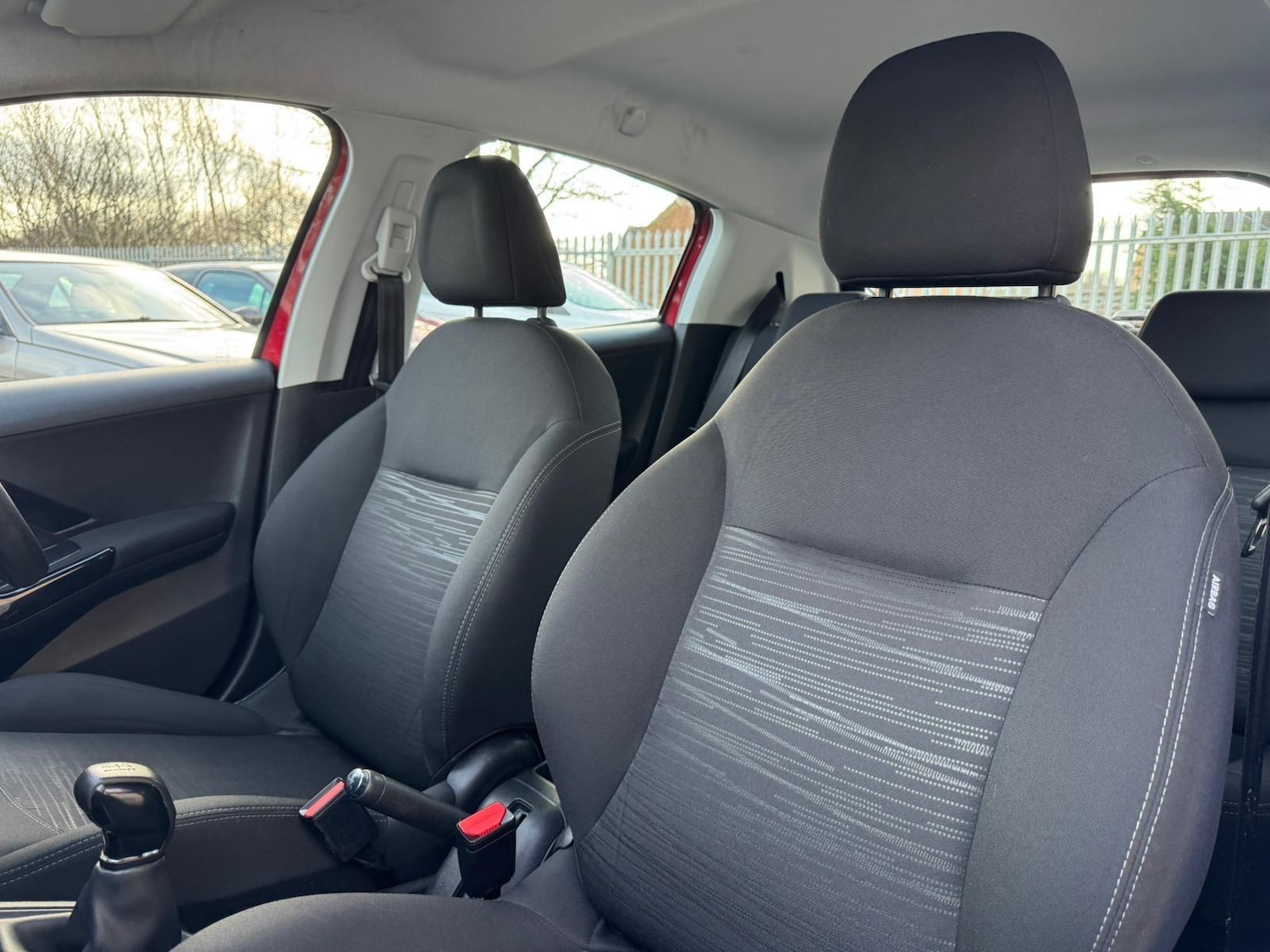 Used Peugeot 208 for sale - 77670998: Photo 24