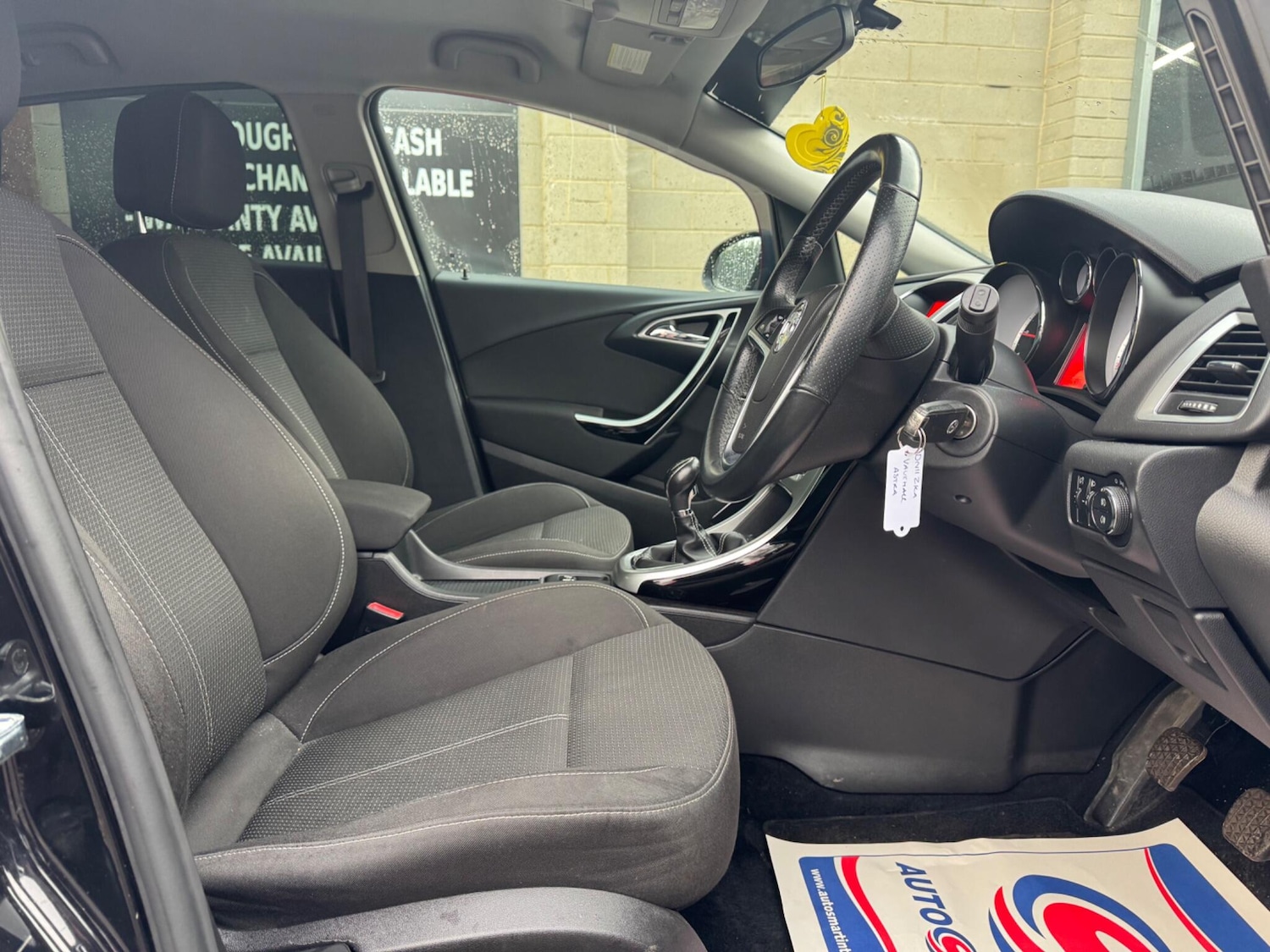 Used Vauxhall Astra 2011 for sale - 77119801: Photo 6