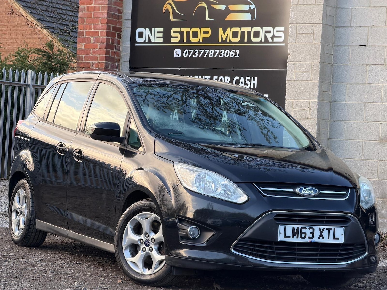 Used Ford Grand C-Max 2013 for sale - 76606849: Photo 1