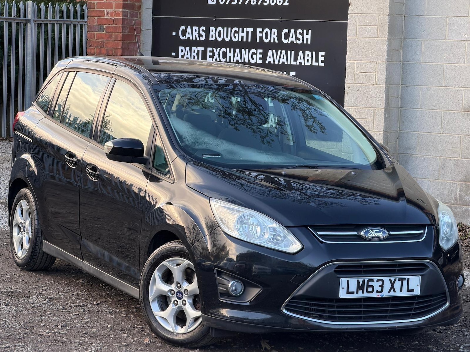 Used Ford Grand C-Max 2013 for sale - 76606849: Photo 18