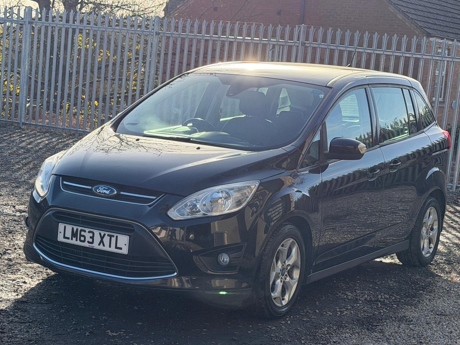 Used Ford Grand C-Max 2013 for sale - 76606849: Photo 3