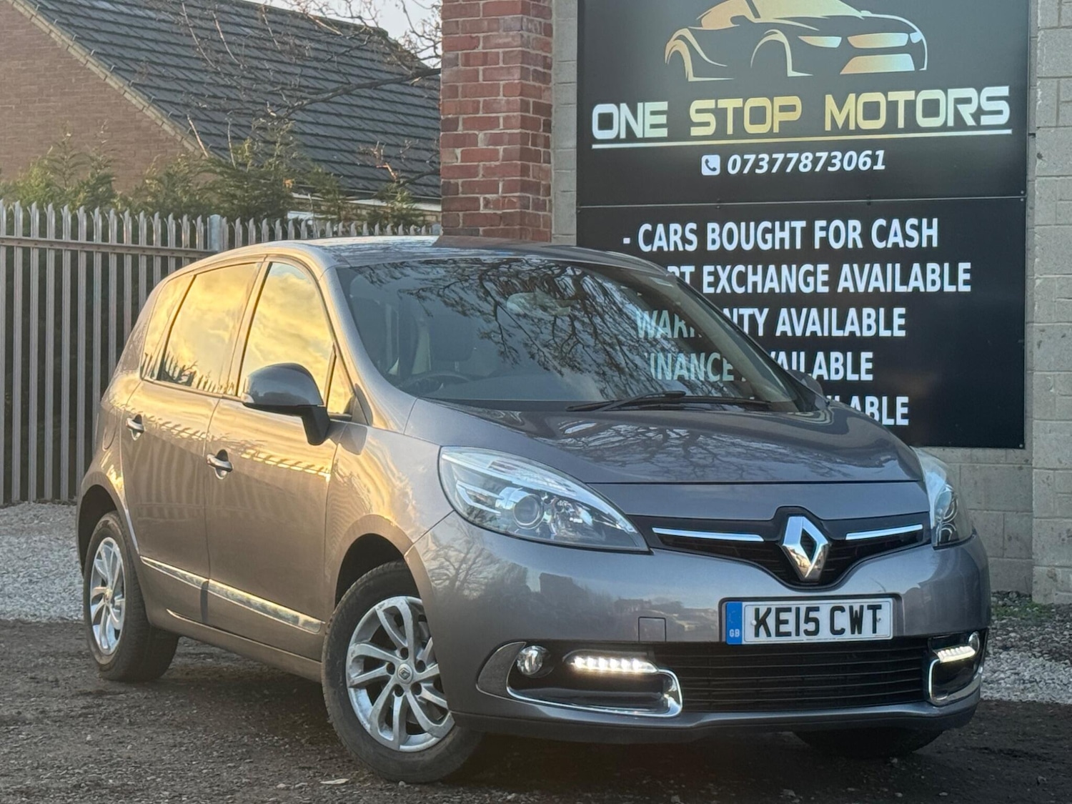 Used Renault Scenic 2015 for sale - 76899224: Photo 1