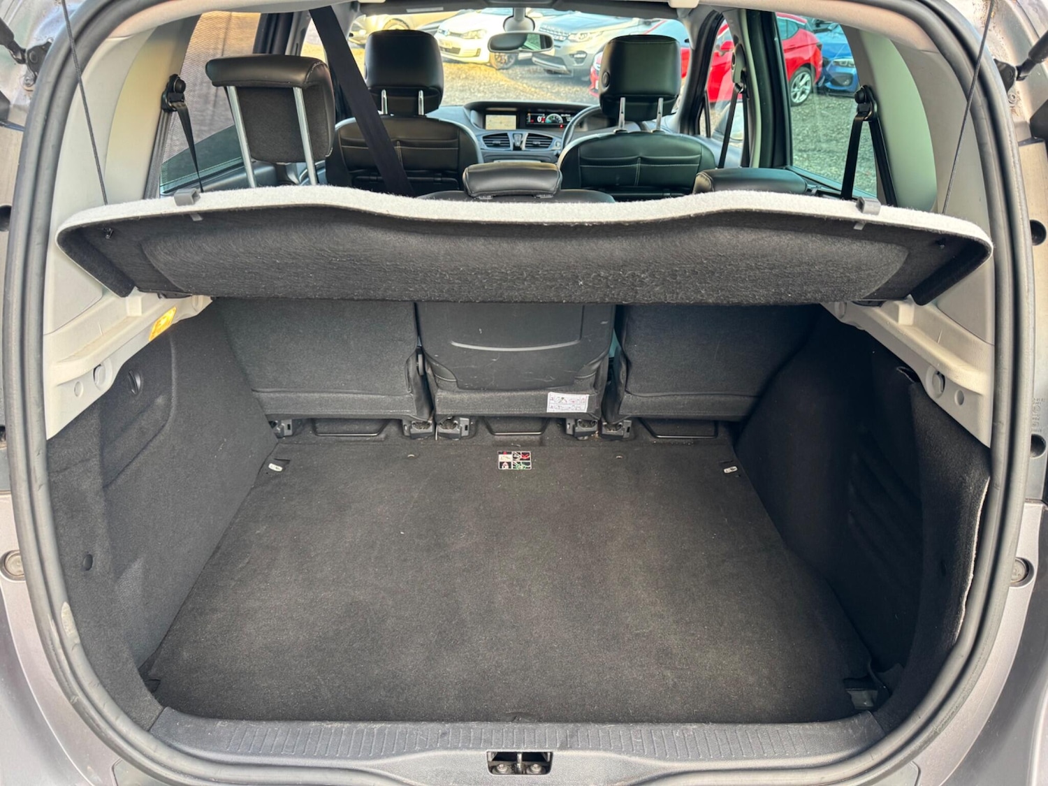 Used Renault Scenic 2015 for sale - 76899224: Photo 12