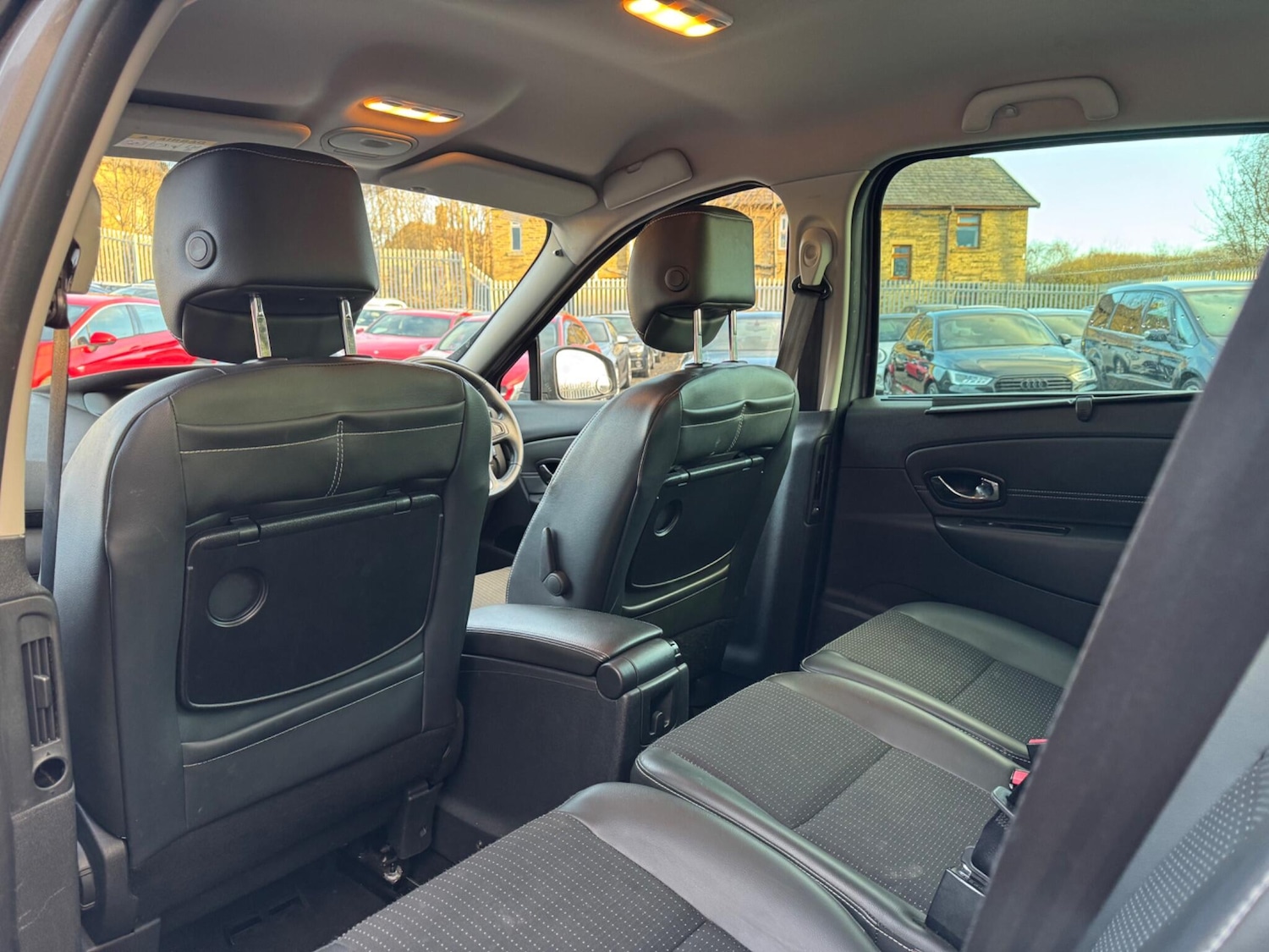 Used Renault Scenic 2015 for sale - 76899224: Photo 16