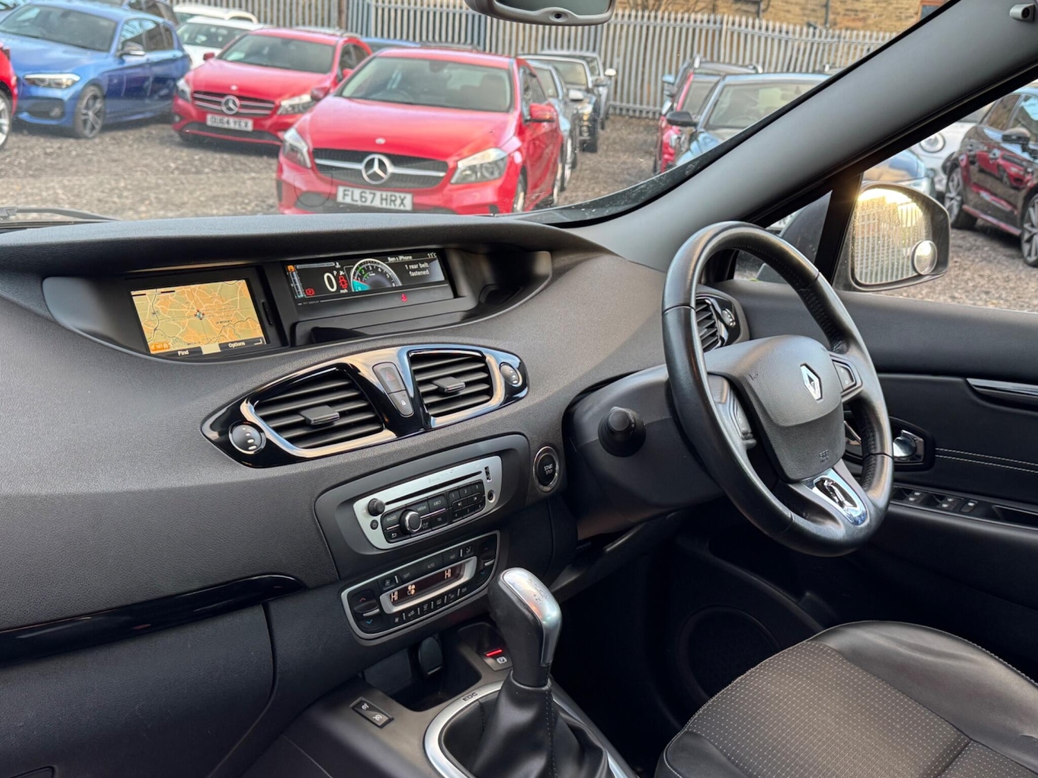 Used Renault Scenic 2015 for sale - 76899224: Photo 20