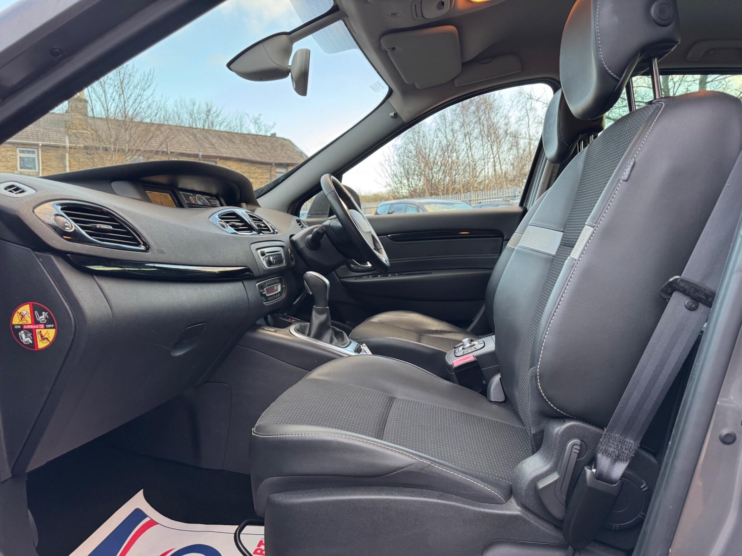 Used Renault Scenic 2015 for sale - 76899224: Photo 21