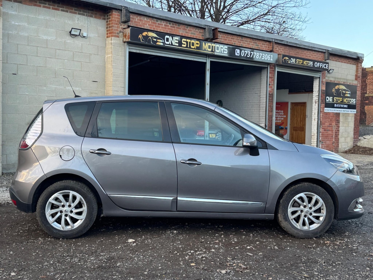 Used Renault Scenic 2015 for sale - 76899224: Photo 29