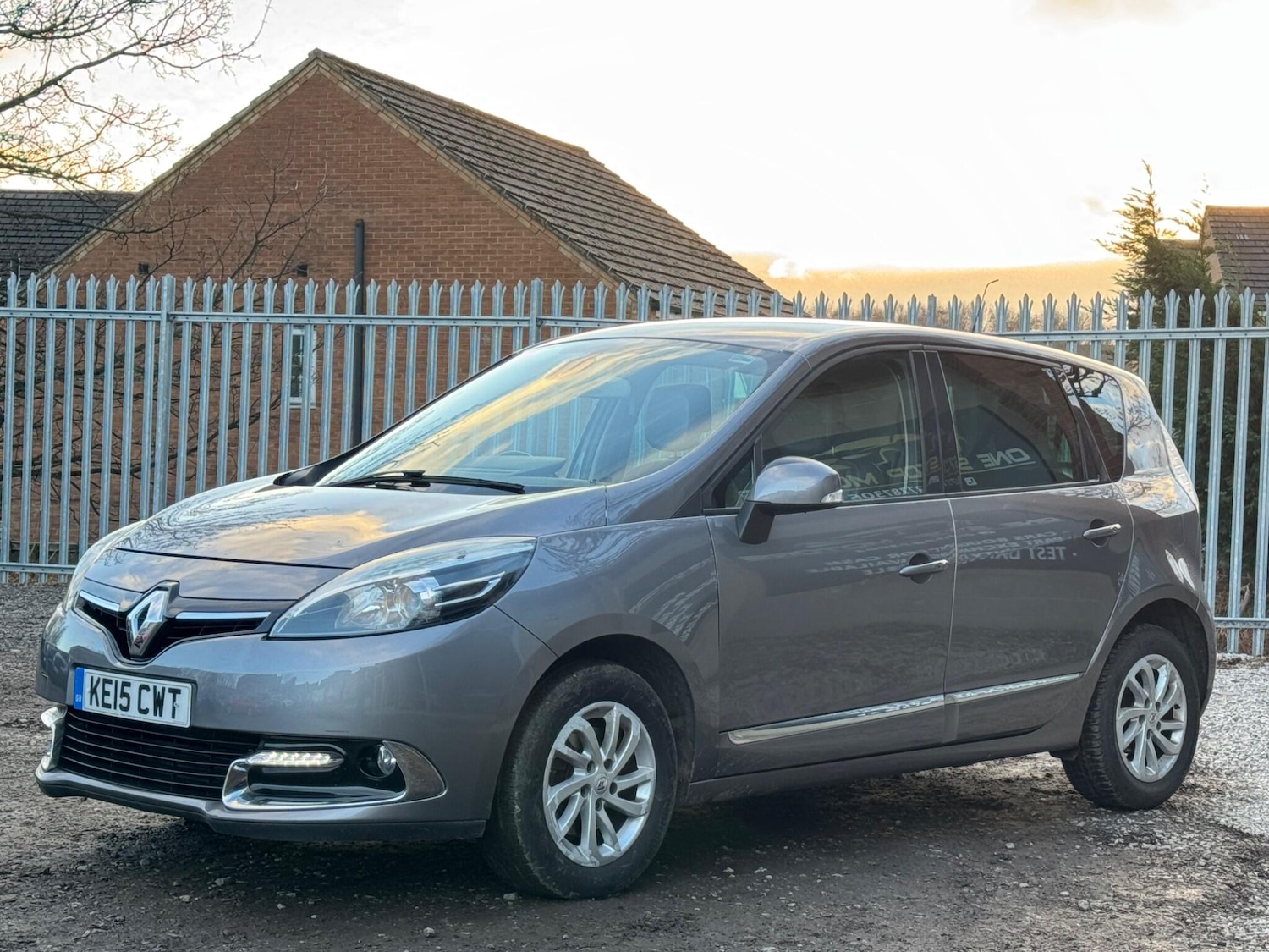 Used Renault Scenic 2015 for sale - 76899224: Photo 3