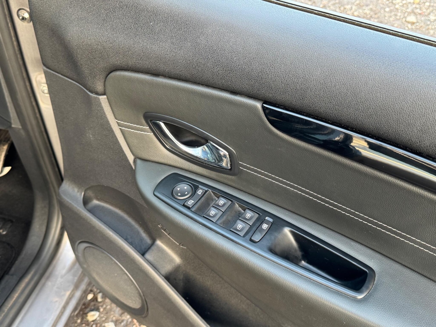 Used Renault Scenic 2015 for sale - 76899224: Photo 6