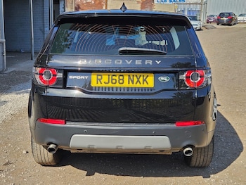 Used Land Rover Discovery Sport 2018 for sale - 79589882: Photo