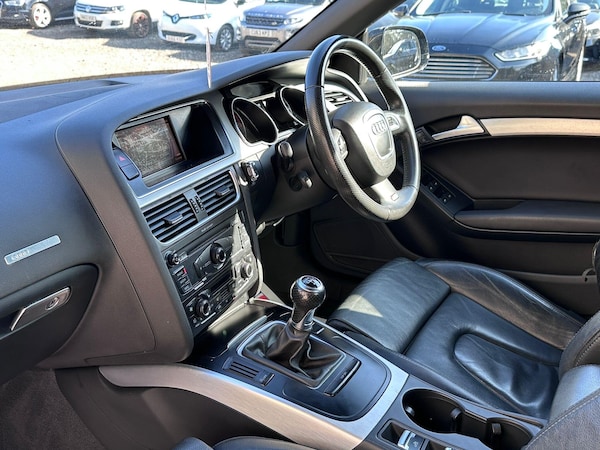 Used Audi A5 Cabriolet 2010 for sale - 76251140: Photo 11