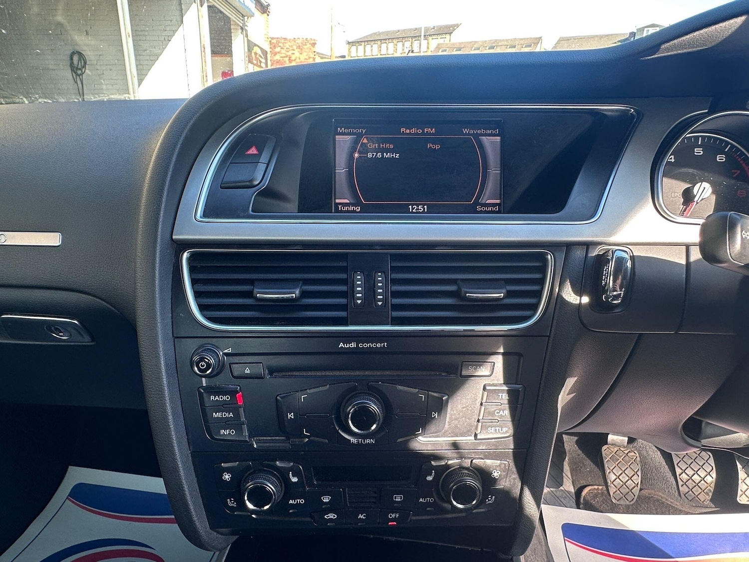 Used Audi A5 Cabriolet 2010 for sale - 76251140: Photo 14