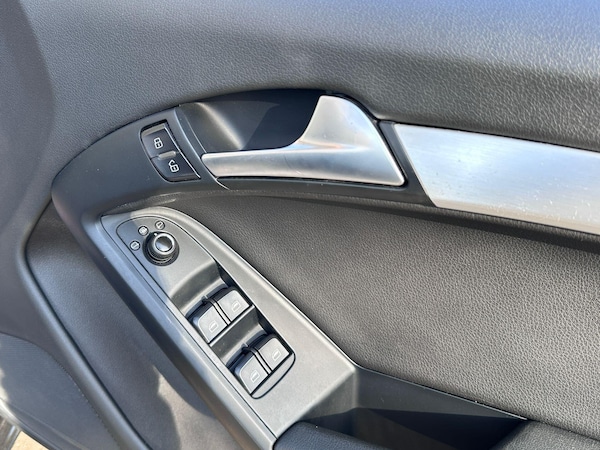 Used Audi A5 Cabriolet 2010 for sale - 76251140: Photo 21