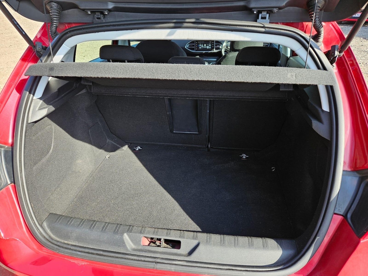 Used Peugeot 308 2014 for sale - 77940576: Photo 9