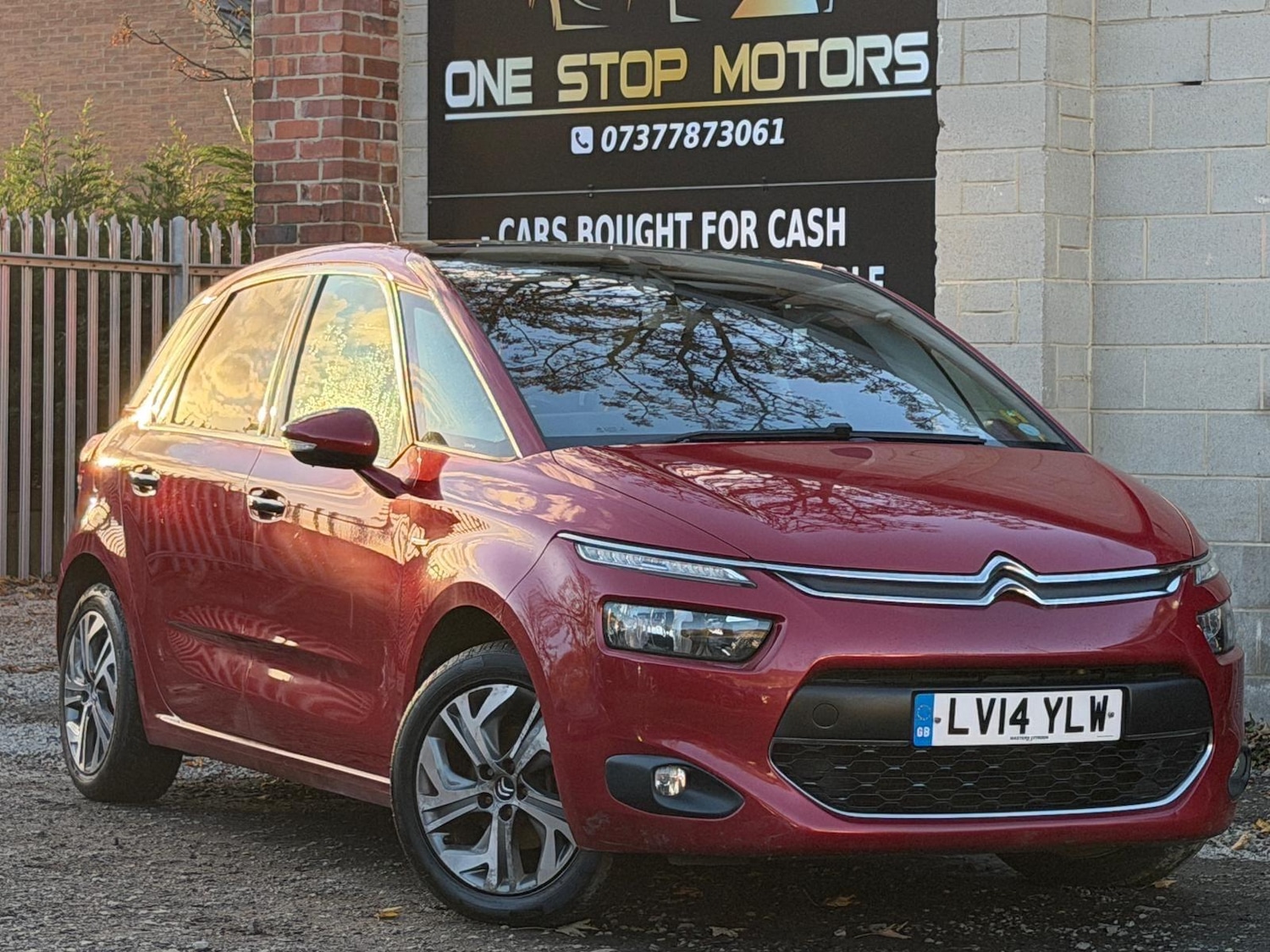Used Citroen C4 Picasso 2014 for sale - 76521563: Photo 1