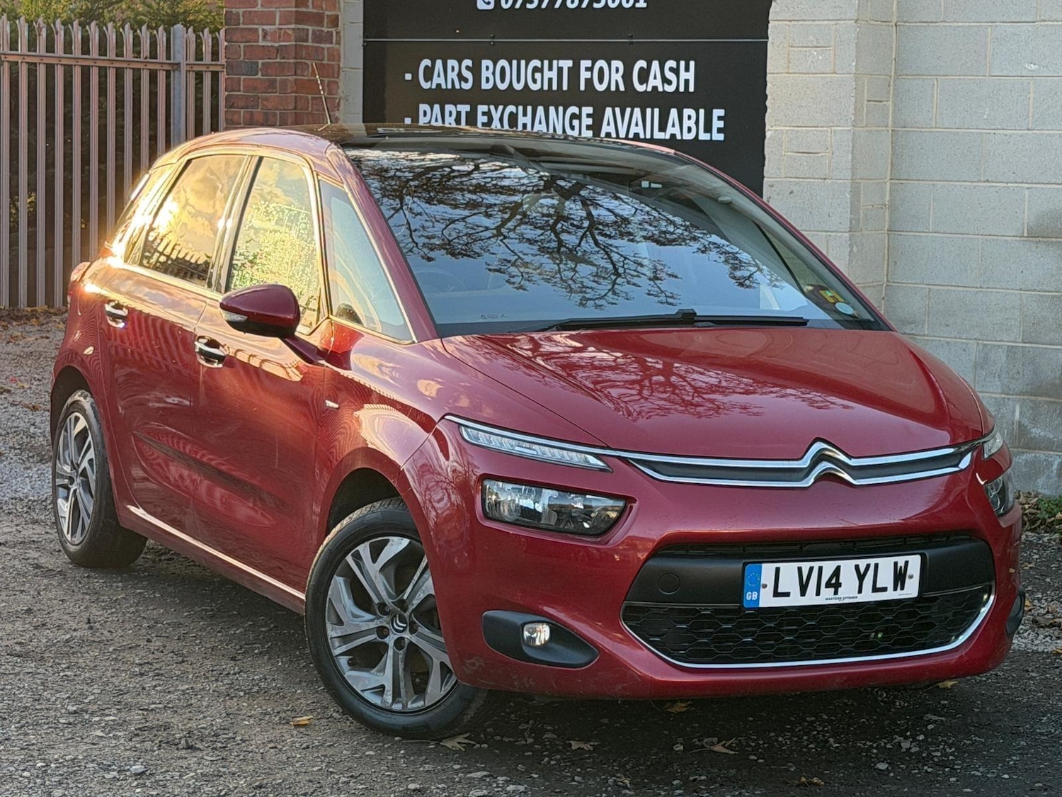 Used Citroen C4 Picasso 2014 for sale - 76521563: Photo 14