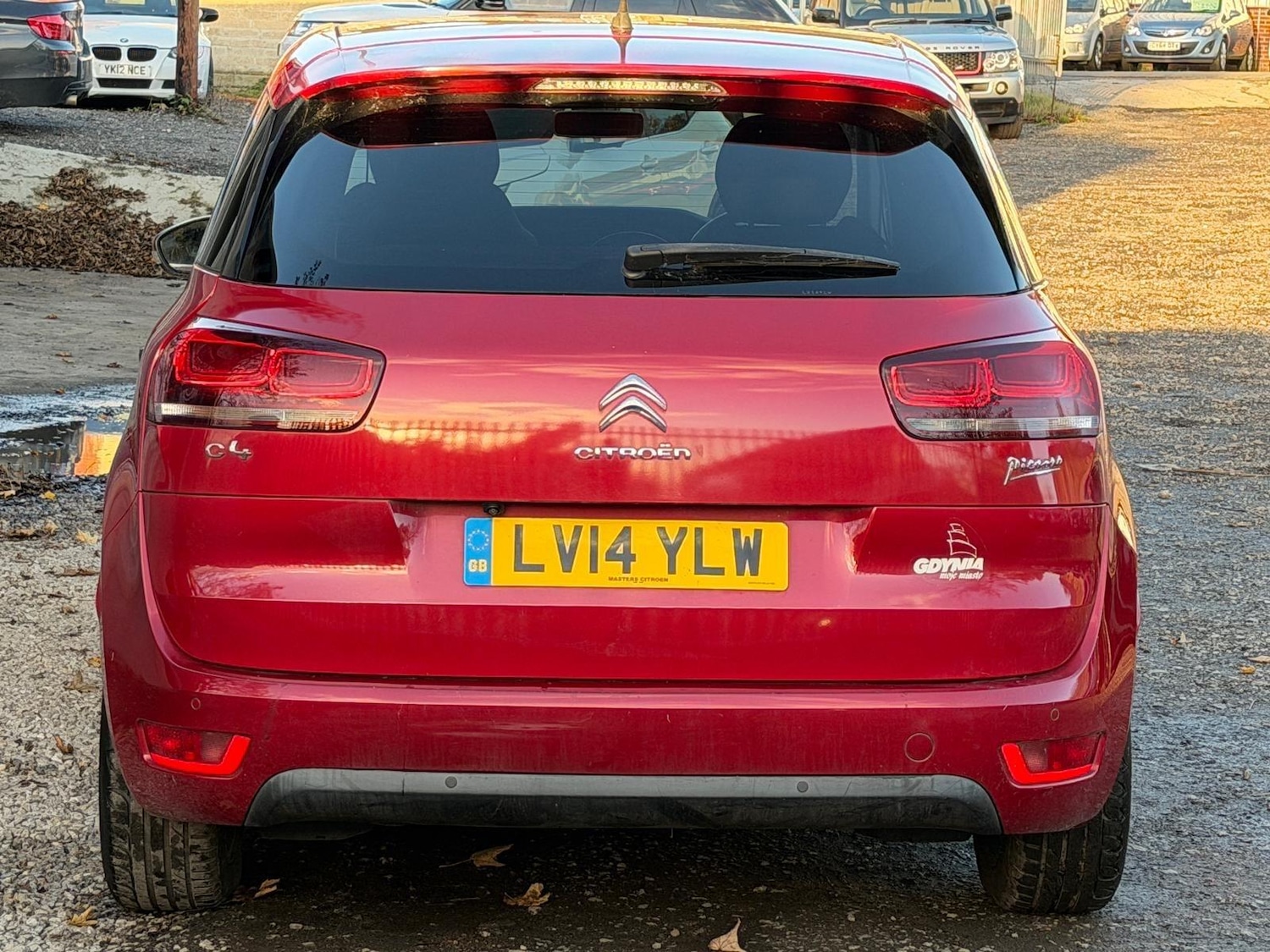 Used Citroen C4 Picasso 2014 for sale - 76521563: Photo 4