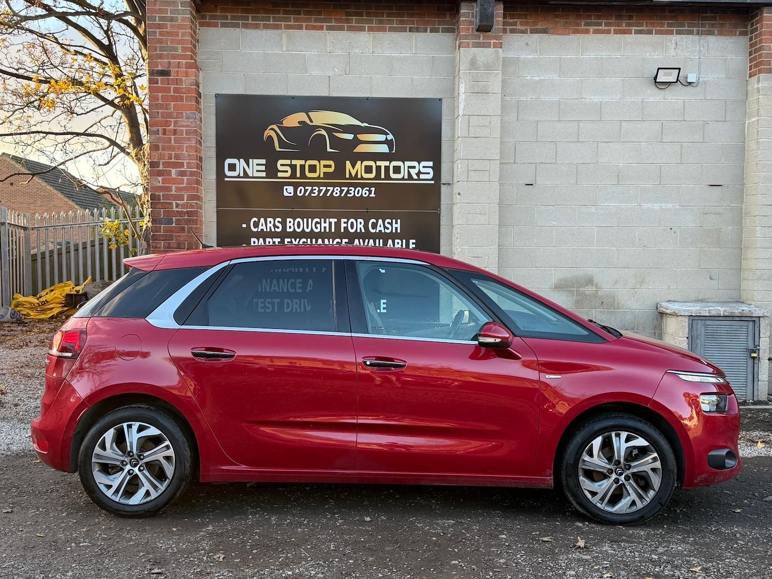 Used Citroen C4 Picasso 2014 for sale - 76521563: Photo 5