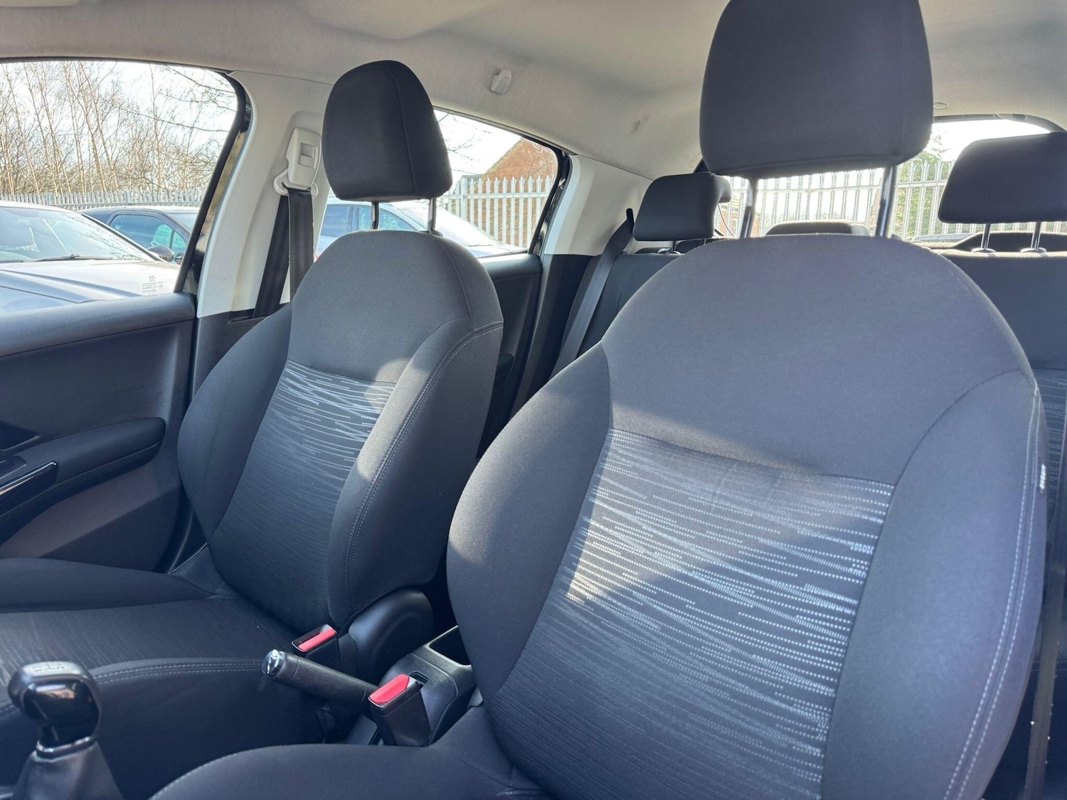 Used Peugeot 208 2013 for sale - 77670493: Photo 11