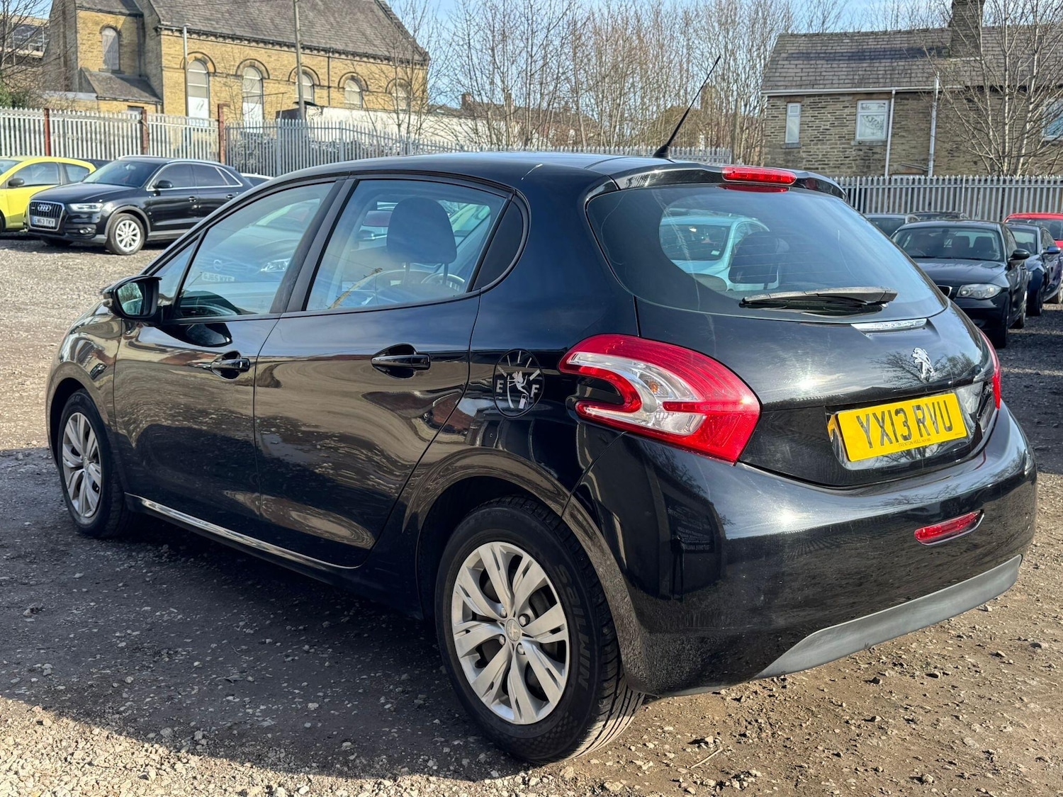 Used Peugeot 208 2013 for sale - 77670493: Photo 12