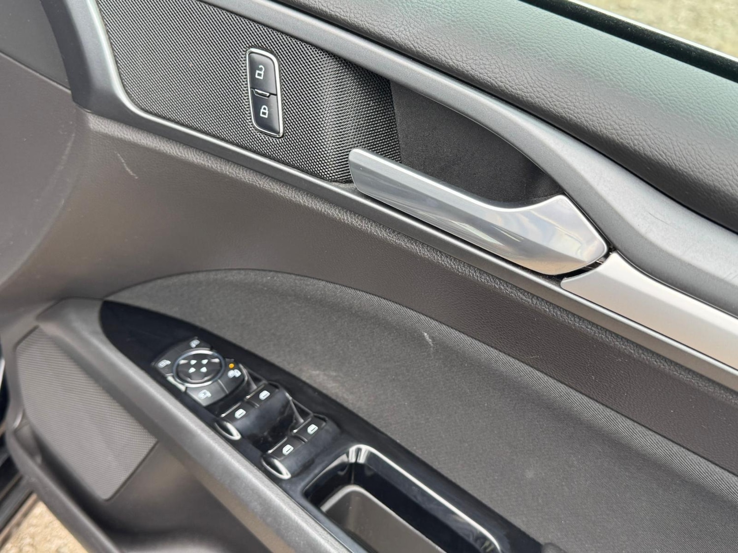 Used Ford Mondeo 2016 for sale - 77992965: Photo 10