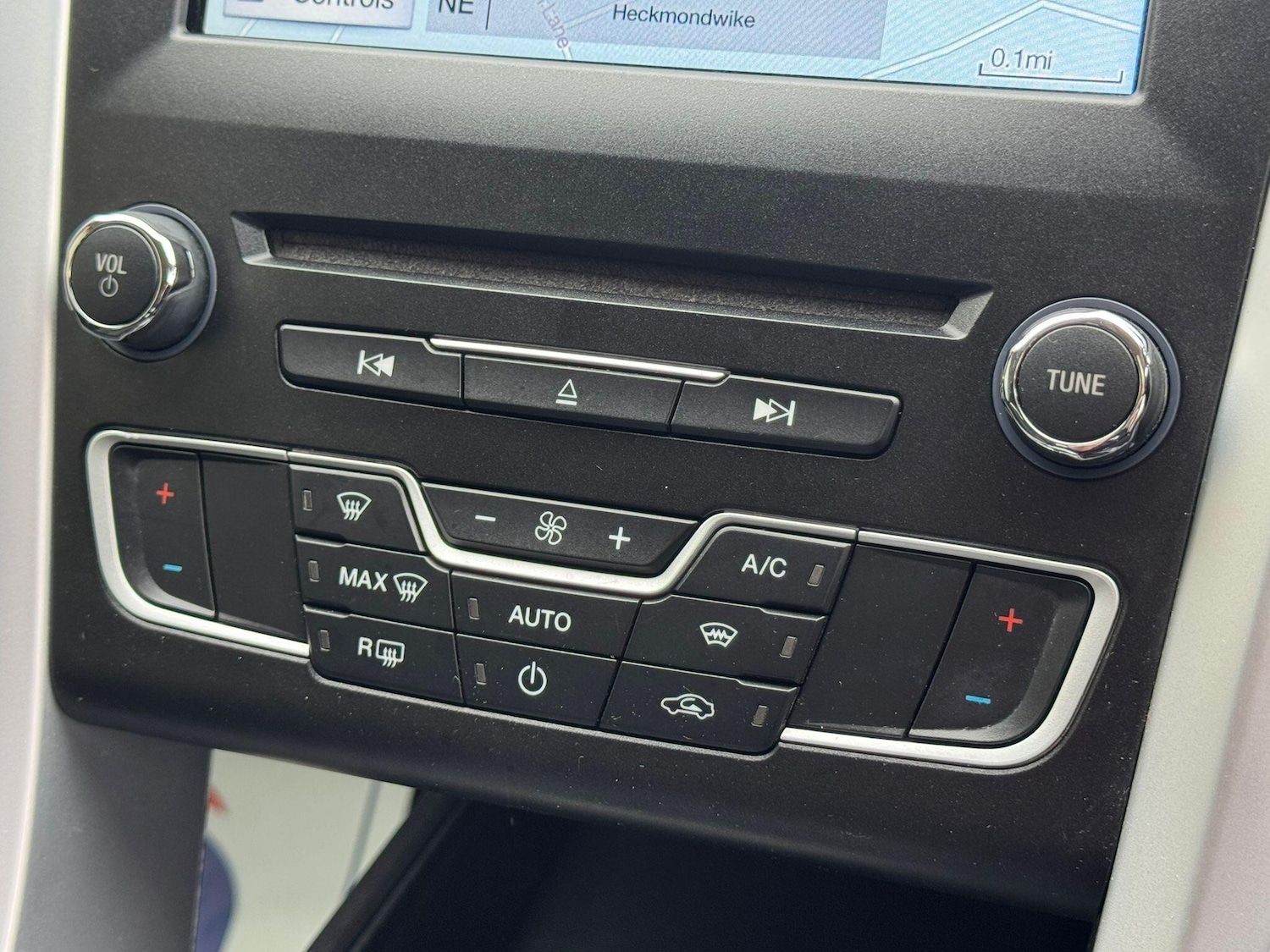 Used Ford Mondeo 2016 for sale - 77992965: Photo 24