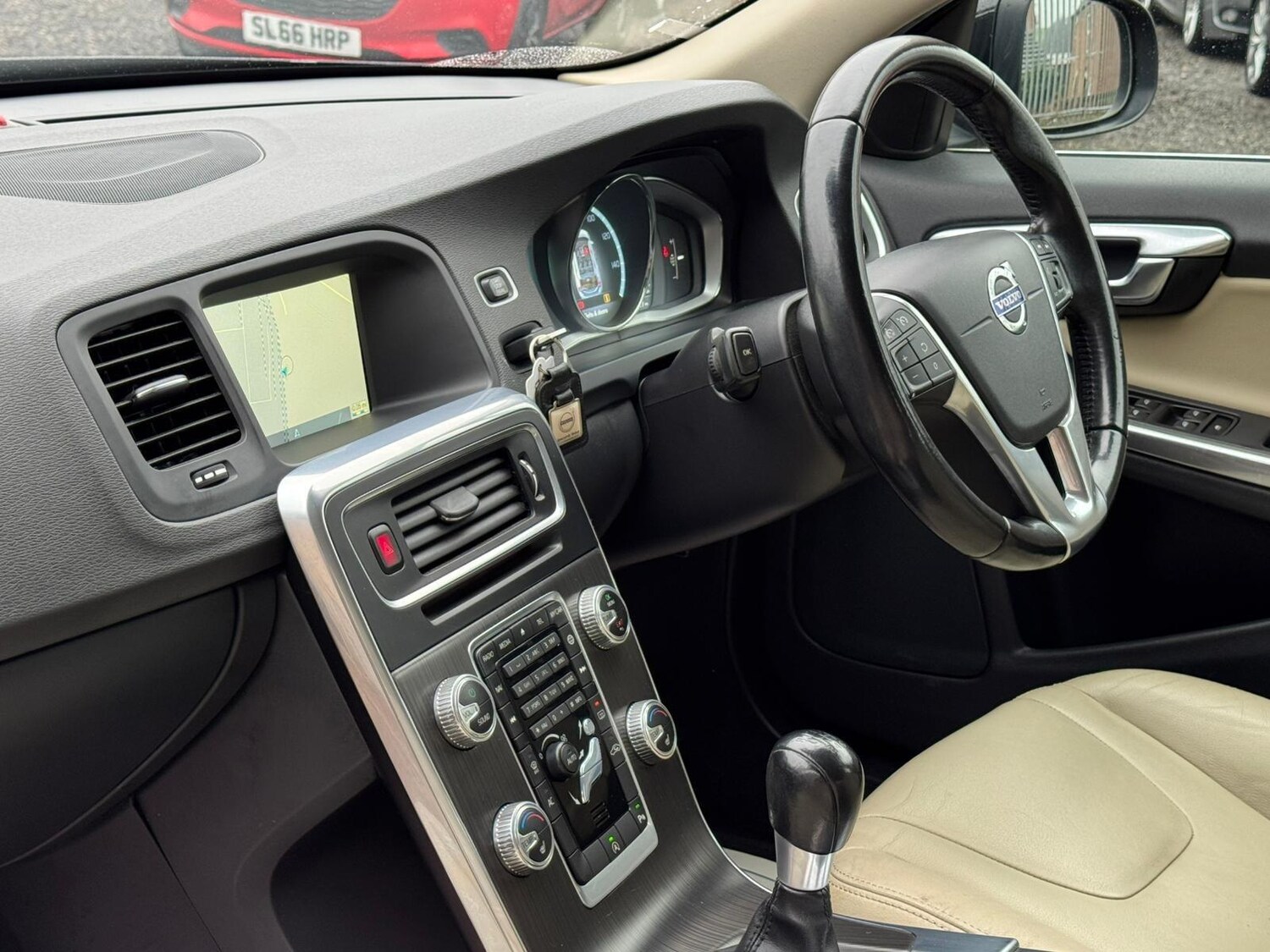 Used Volvo V60 for sale - 77537987: Photo 14