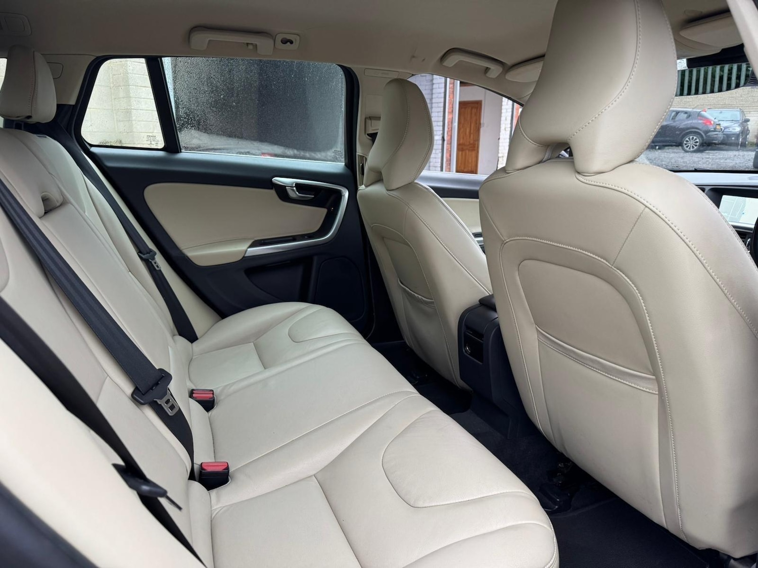 Used Volvo V60 for sale - 77537987: Photo 7