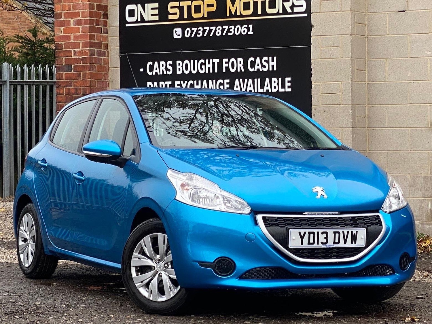 Used Peugeot 208 2013 for sale - 76473635: Photo 1