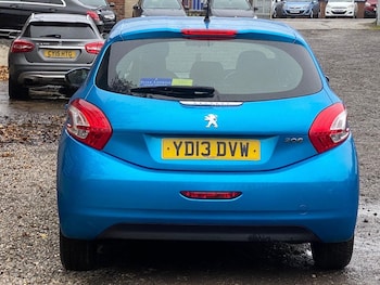 Used Peugeot 208 2013 for sale - 76473635: Photo