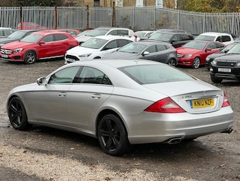 Used Mercedes-Benz CLS 2010 for sale - 76990866: Photo
