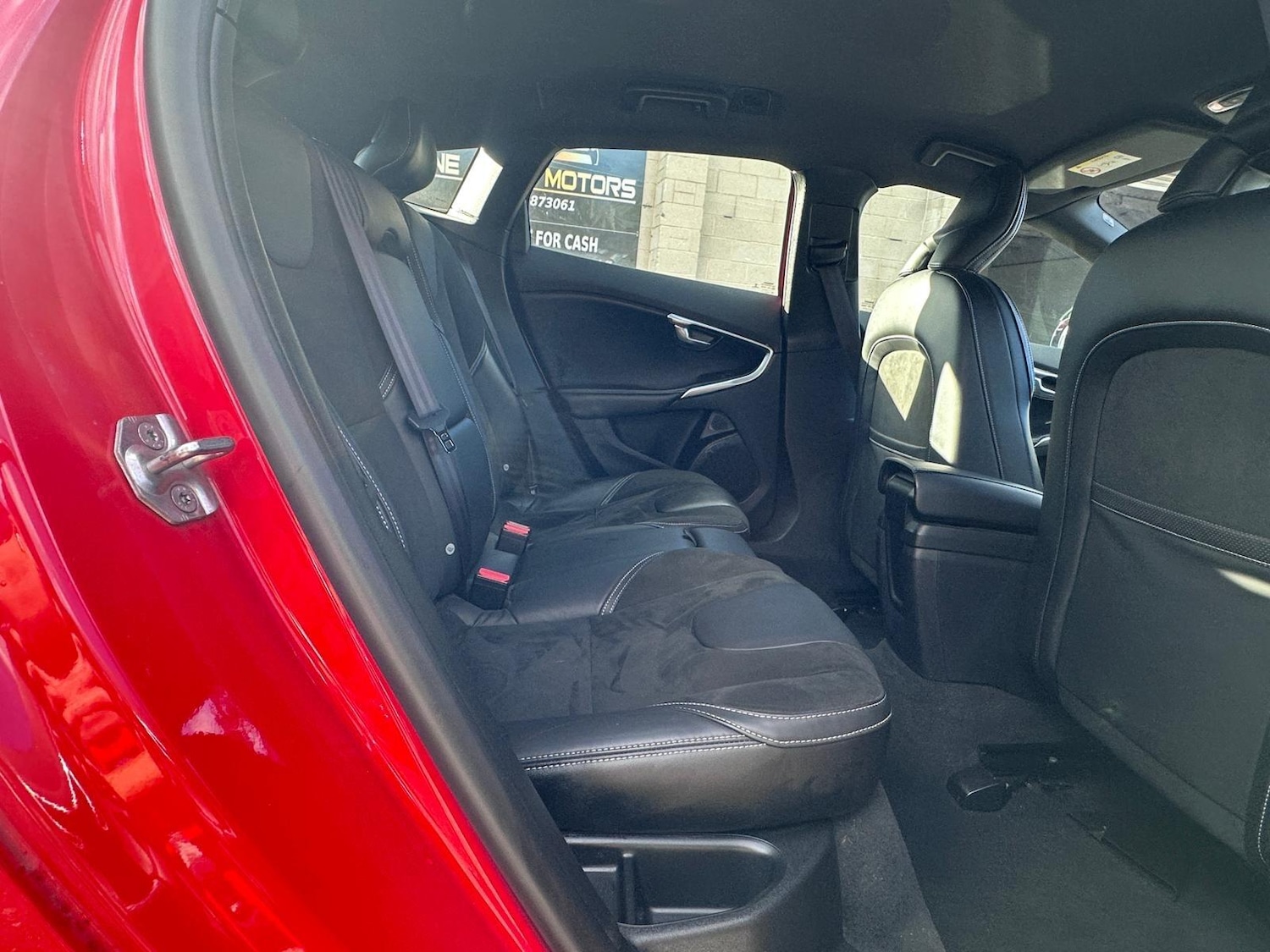 Used Volvo V40 2015 for sale - 76031417: Photo 10