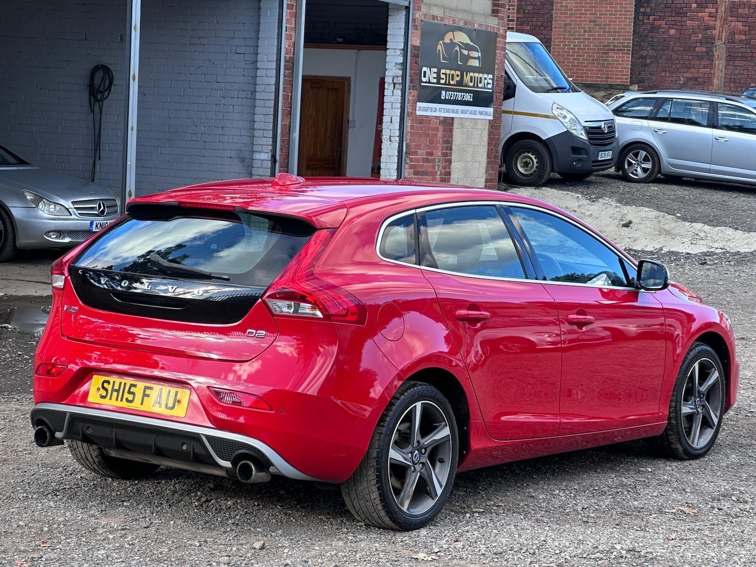 Used Volvo V40 2015 for sale - 76031417: Photo 11