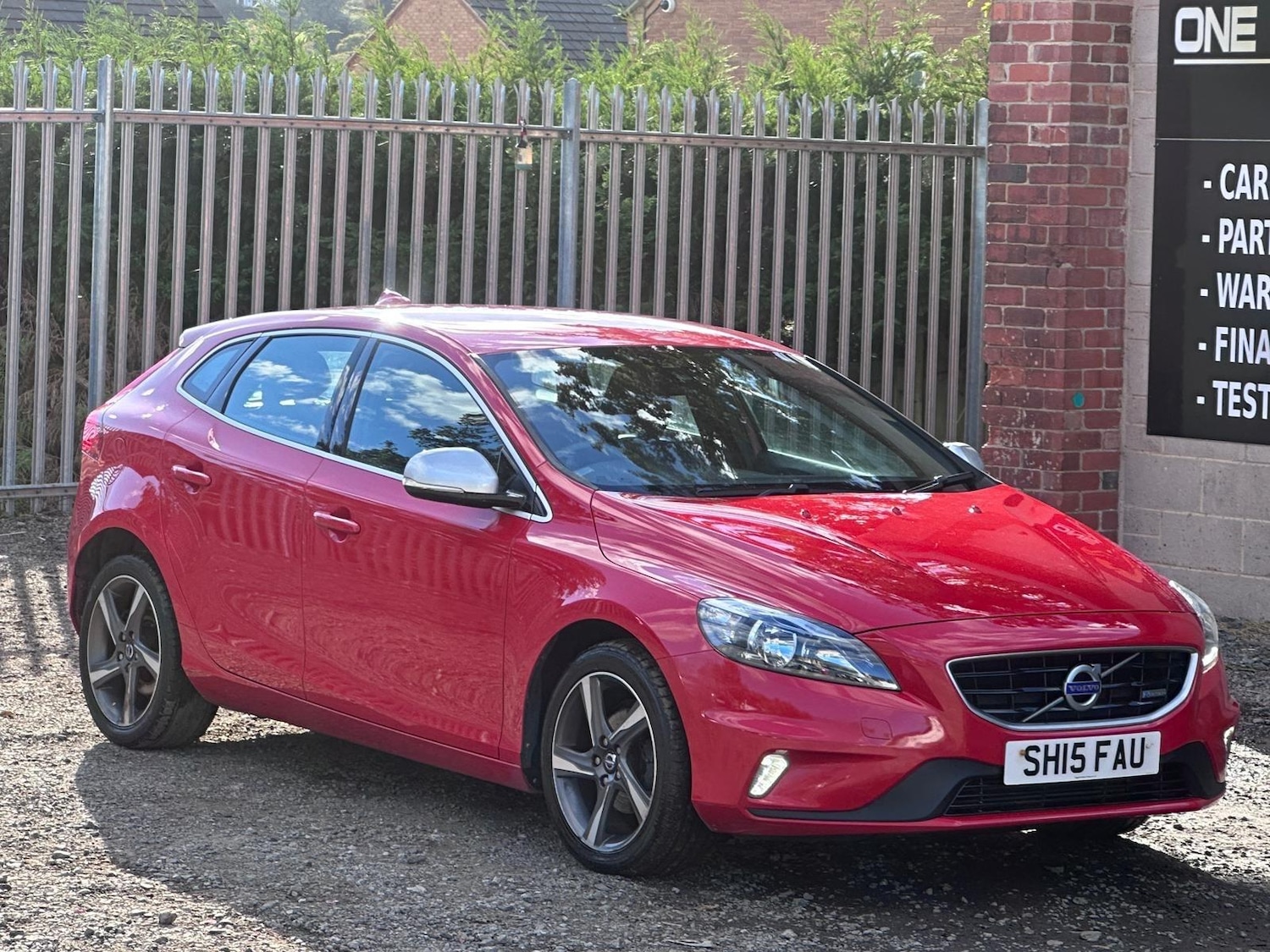 Used Volvo V40 2015 for sale - 76031417: Photo 14