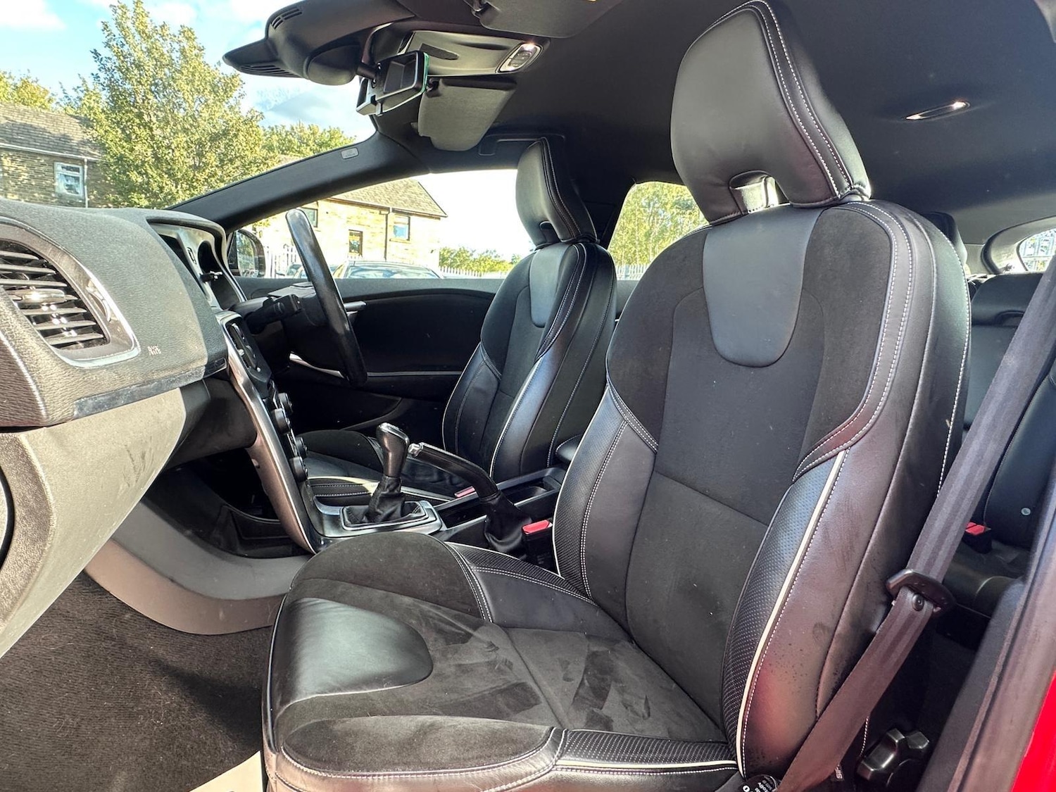 Used Volvo V40 2015 for sale - 76031417: Photo 15