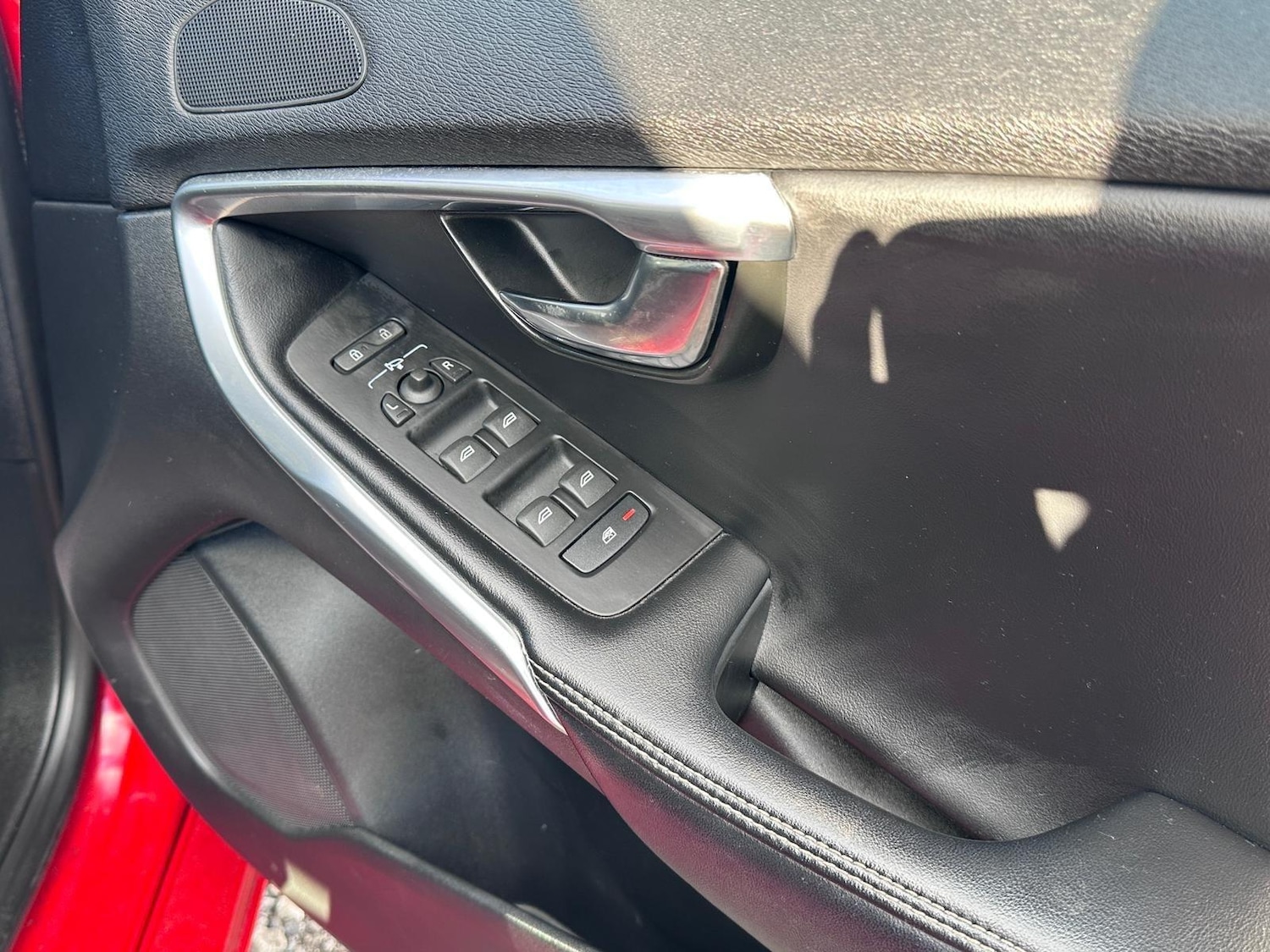 Used Volvo V40 2015 for sale - 76031417: Photo 19