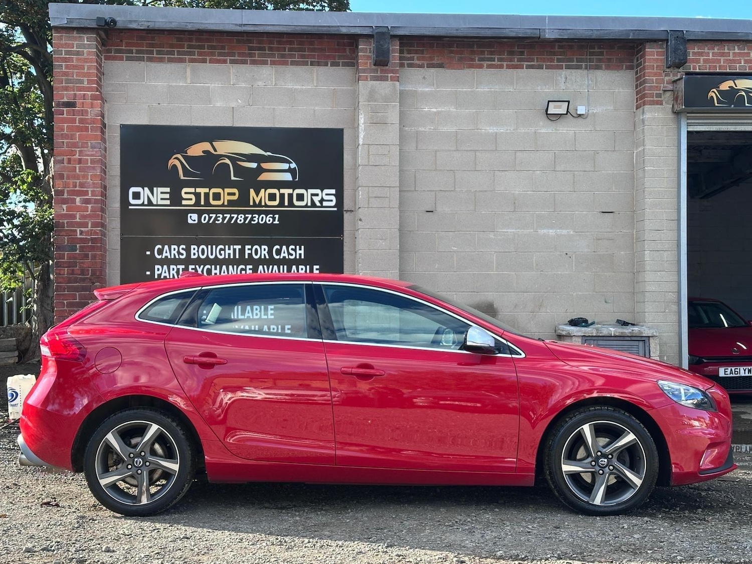 Used Volvo V40 2015 for sale - 76031417: Photo 25