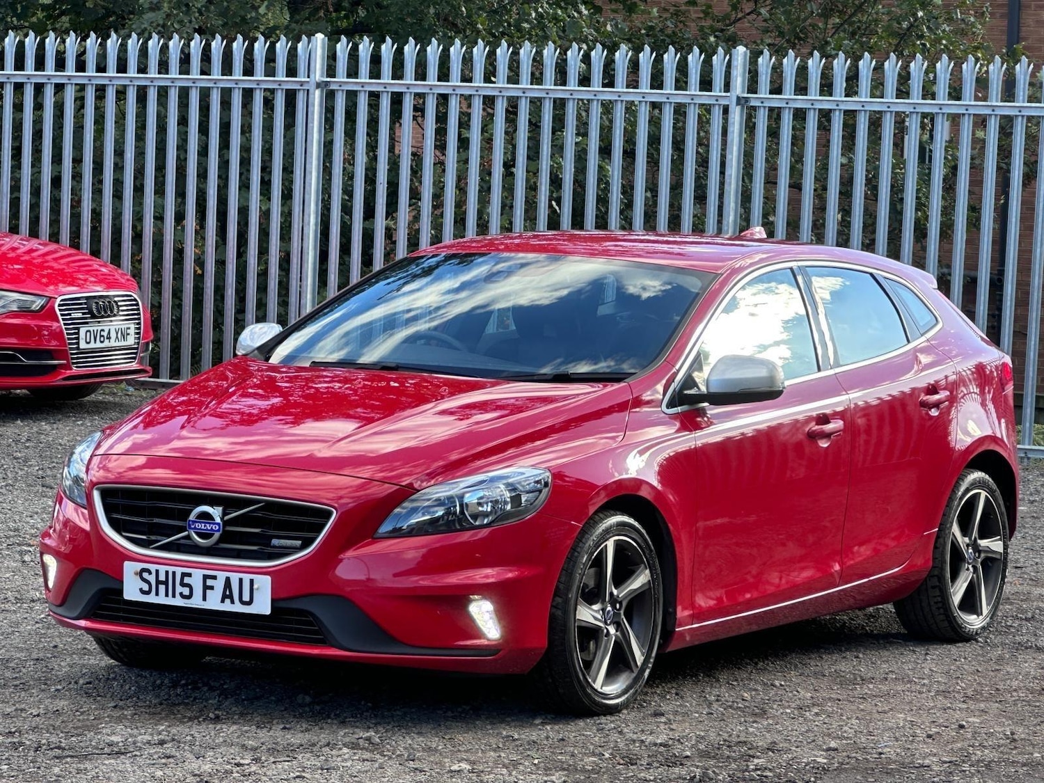 Used Volvo V40 2015 for sale - 76031417: Photo 3
