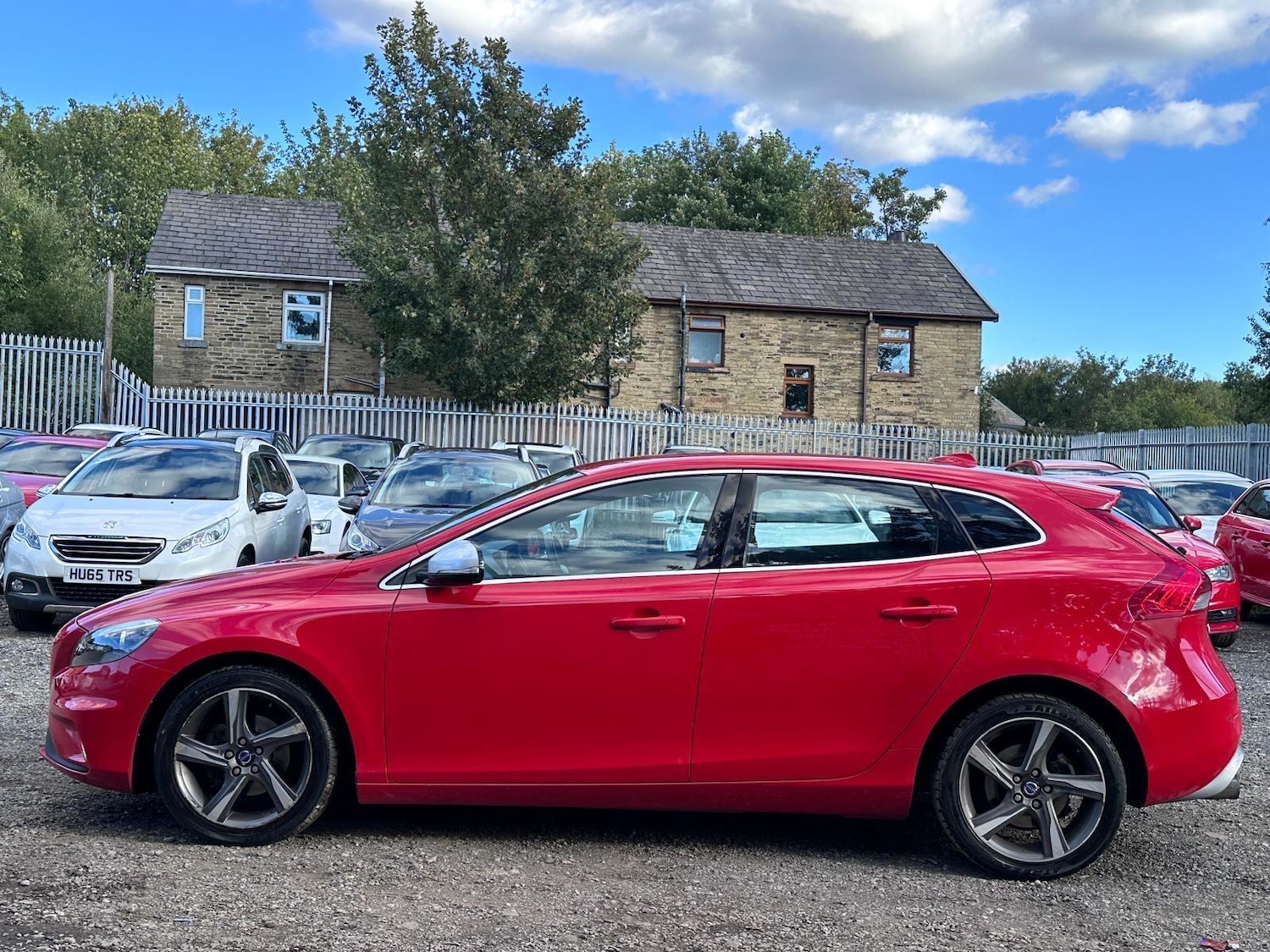 Used Volvo V40 2015 for sale - 76031417: Photo 5