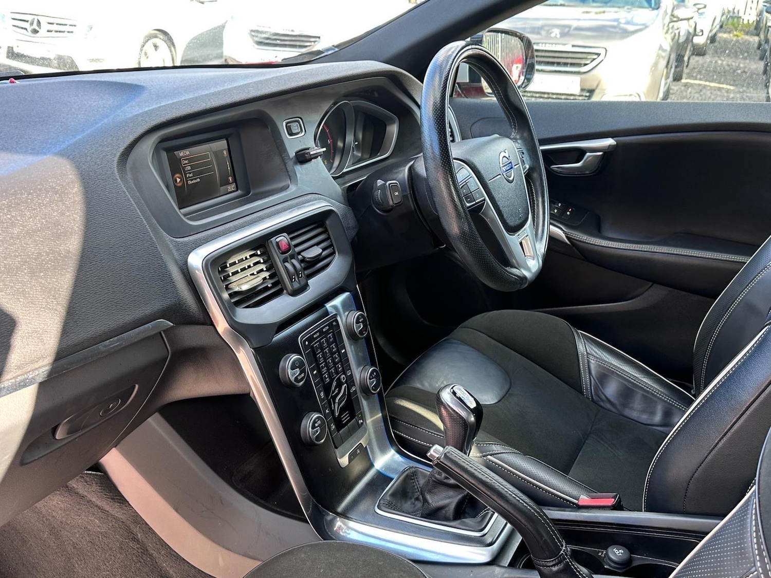 Used Volvo V40 2015 for sale - 76031417: Photo 6