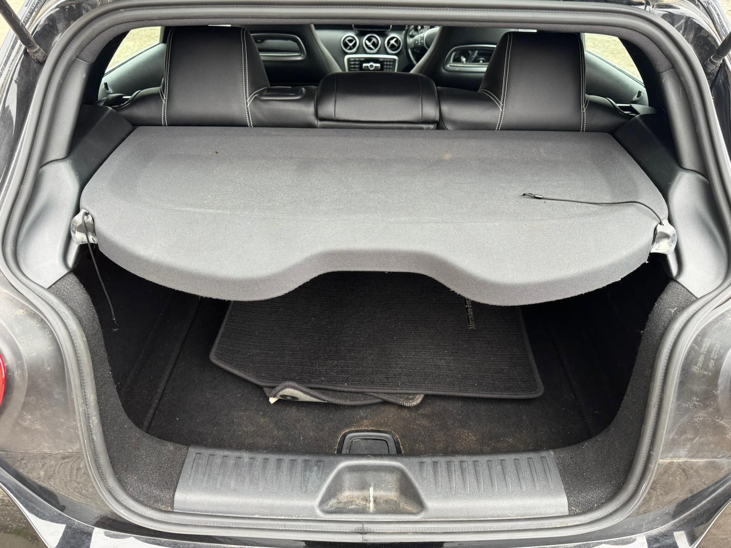 Used Mercedes-Benz A-Class 2014 for sale - 77993819: Photo 8