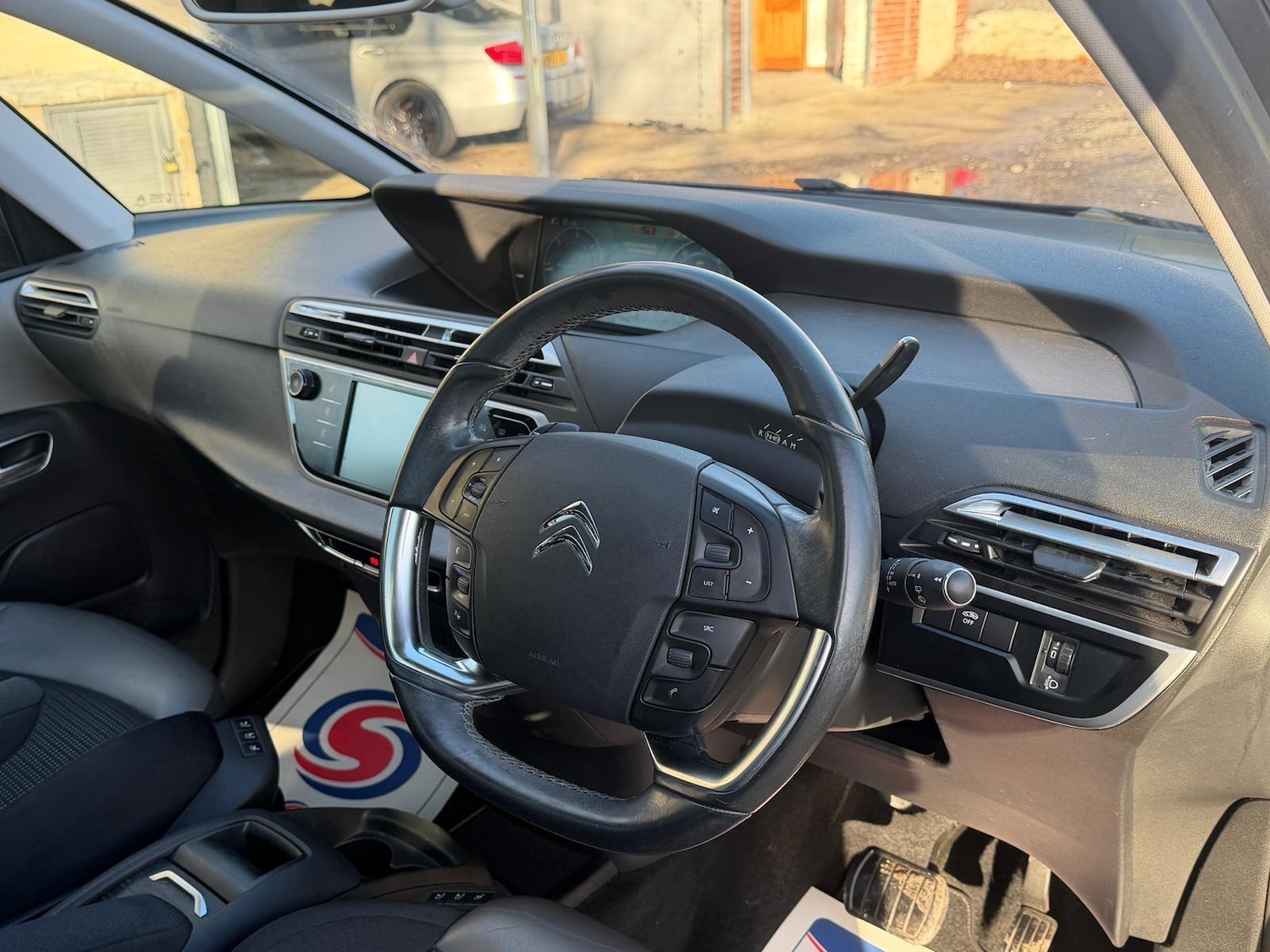 Used Citroen C4 Picasso 2014 for sale - 77016739: Photo 5